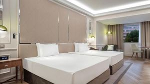 Aici au fost cazați Kylian Mbappe, Paul Pogba și restul superstarurilor Franței! Imagini exclusive cu luxul orbitor din hotelul care i-a găzduit la București | GALERIE FOTO