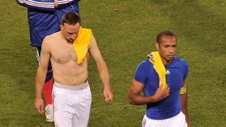 Primul interviu după dezastru! Henry: "M-am simțit exclus din grup"