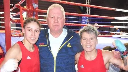Cadou deja pus în ramă! Claudia Nechita și Lăcrămioara Perijoc l-au surprins pe antrenorul Adrian Lăcătuș chiar de ziua acestuia. „A fost un mesaj special”. SPECIAL