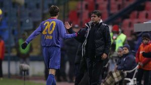 Lăcătuș, suspendat o etapă,** Lovin stă 2 meciuri!