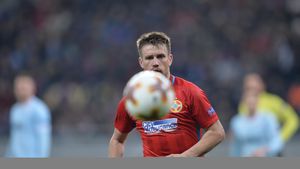 Cei de la FCSB l-au găsit pe "noul Pintilii": "Va fi un jucător bun acolo, în fața apărării"