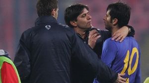 Dică: "Dacă va juca la 0-0, îi va fi greu Stelei la Napoli"