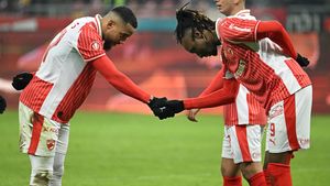 Cod roșu de titlu la Dinamo după 1-0 cu U Cluj! „Câinii sau oltenii merită și trebuie să fie campioni dacă Superliga s-ar termina mâine și vrem în grupele cupelor europene”