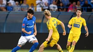 Cine transmite la TV returul HJK Helsinki - Farul Constanța din play-off-ul Conference League | Trustul PRO dă lovitura cu partida în care "Regele" Gică Hagi se poate încorona în Europa