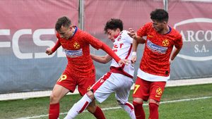 Simona Halep a invitat la nunta sa cu Toni Iuruc un fotbalist de la FCSB! Cum s-au fotografiat cei doi