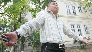 Contre Turcu - Iancu!** "Ciocu' mic, și capul în pământ!" / "La Turcu, totul se reduce la mic"