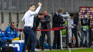 Mirel Rădoi îl apară pe Ianis Hagi, unul dintre jucătorii criticați după partidele din Liga Națiunilor. „Eu îmi cer scuze”