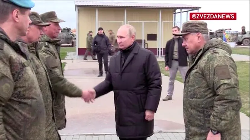 Putin a purtat o haină de designer de 5.000 de lire sterline la un teren de antrenament