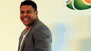 Amuzant! Ronaldo a făcut sex pe stadion: "Le-a zis paznicilor că sunt două vizitatoare!"** Ce a urmat a provocat multe hotote de râs :)