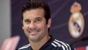 Câtă încredere din partea lui Perez! A venit de nicăieri, a scris istorie, iar acum e răsplătit. OFICIAL | Contractul semnat azi de Santiago Solari cu Real Madrid