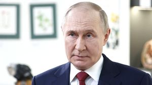 Trădătorul favorit al lui Putin, pe care ruşii voiau să-l pună la masă cu Mircea Lucescu la Sankt Petersburg, a fost pus sub acuzare de Parchetul General