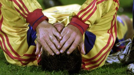 GALERIE FOTO | 16 ani de la mocirla amestecată cu lacrimi din Ghencea! România - Slovenia 1-1, cu Mutu și Contra în teren