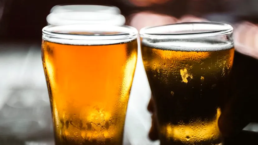 Consumul de alcool în restaurante şi baruri a fost interzis temporar într-o țară din Europa. Persoanele afectate de măsuri vor primi sprijin financiar