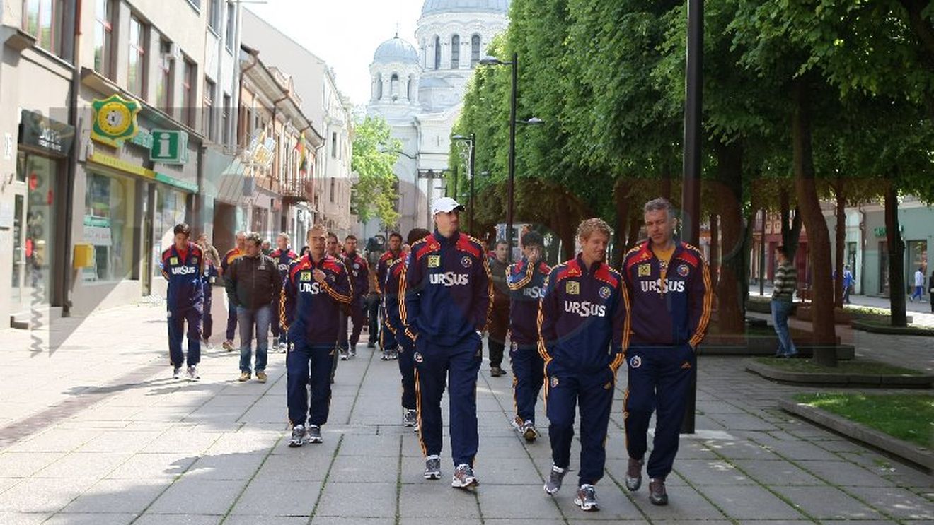 FOTO/ Tricolorii s-au plimbat prin Kaunas