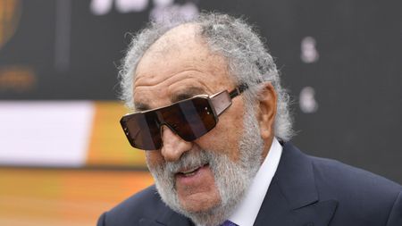 Viitorul președinte al României poate fi un miliardar! Cel mai bogat pensionar al țării a făcut lista candidaților: unul e Ion Țiriac, iar ceilalți trei sunt patroni în fotbal!