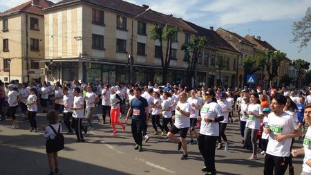 FOTO | Peste 1.000 de participanți la Crosul "Gabriela Szabo"! Printre cei prezenți, ministrul de Interne