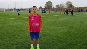 Nici bine nu a ajuns la FCSB că au început dezvăluirile! Cum a ajuns Pacionel sub comanda lui Dică: "Tătăl lui a intrat pe teren, l-a amenințat și înjurat pe antrenor"