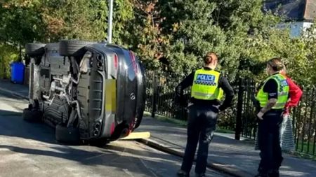 La un pas de tragedie! Fotbalistul din Premier League s-a răsturnat cu mașina