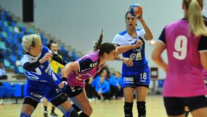 NOI DEZVĂ‚LUIRI în Cazul "Pera" | Jucătoarele de la CSM Roman susțin că nu au semnat Tabelul prezentat de club la FRH: "Nu am văzut tabelul niciodată. Fiecare se uită ce semnează, nu suntem copii!"