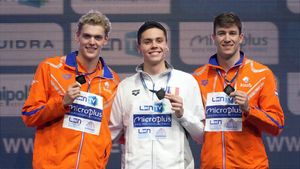 David Popovici, regele Europei! A câștigat aurul la 200 metri liber, în bazin scurt! „Rezultat fabulos pentru sportul românesc” ?