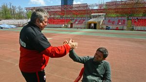 FOTO Munteanu, alături de colegi!** Mijlocașul i-a încurajat pe "câini" înaintea meciului cu Pandurii: "Sunt convins că echipa va repeta evoluțiile bune!"