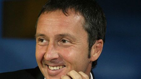 MM a râs de s-a tăvălit când a auzit cine e rivala lui Dinamo!** Managerul a văzut iaurturi în loc de adversari :)