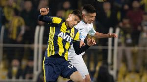 S-a terminat meciul de care a uitat toată lumea! Fenerbahce a făcut un pas important pentru calificarea în optimile Europa League. Zenit nu a contat în partida tur