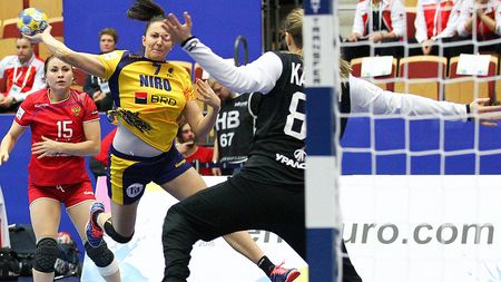 INTERVIU | Eliza Buceschi: "Când vine vorba despre handbal și despre performanță nu contează atât de mult limba pe care o vorbești, cât felul în care ești tu ca jucător, ca om". Ce a spus centrul echipei Corona despre viitorul ei la națională