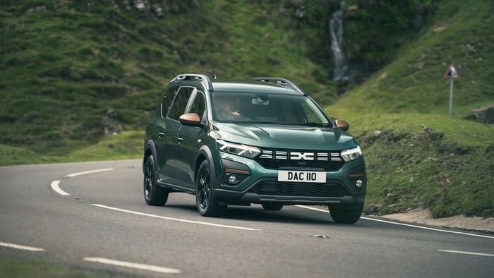 Italienii au tras concluzia despre Dacia Jogger şi e de bine!