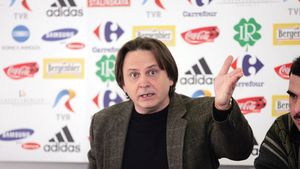 Câțiva șefi de cluburi au încercat să dea șpagă pentru licență!** Duru: "Mici 'găinării', poate nu-mi cunosc prețul"