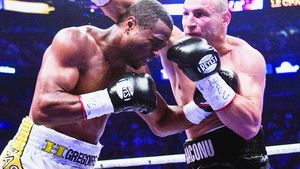 Adrian Diaconu, fost campion mondial la box profesionist, refuză să se mai intereseze despre ce se întâmplă în sportul pe care l-a practicat: „Sunt rupt total". Cum e viața de familie în Canada | SPECIAL