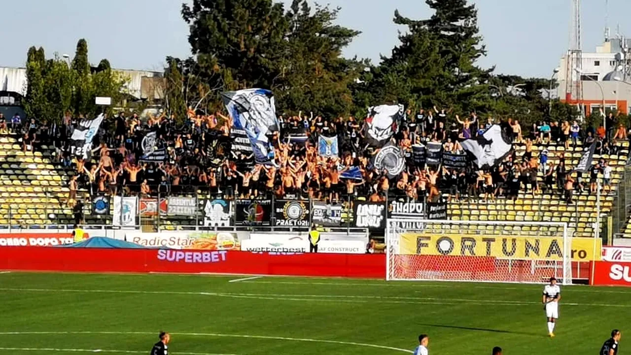 Ultrașii lui FC U Craiova, atac dur înaintea meciului cu FCSB: „Mititelu și maimuțoiul cu aere de patron își bat joc de club!”