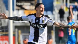 Dennis Man, analizat în The Mirror: „A progresat”. Cum i-a impresionat pe jurnaliștii britanici