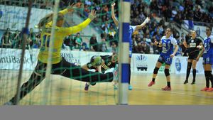 Dumanska show! Cu portarul în mare formă, SCM Craiova a făcut instrucție cu Dunărea Brăila, iar bătălia pentru locul 2 rămâne deschisă. Valentina Ardean a revenit pe teren după o pauză de 6 luni