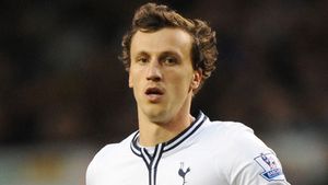 Chiricheș, pus la punct! Dezvăluiri din vestiar: antrenorul lui Tottenham povestește ce s-a întâmplat la pauza meciului cu Palace