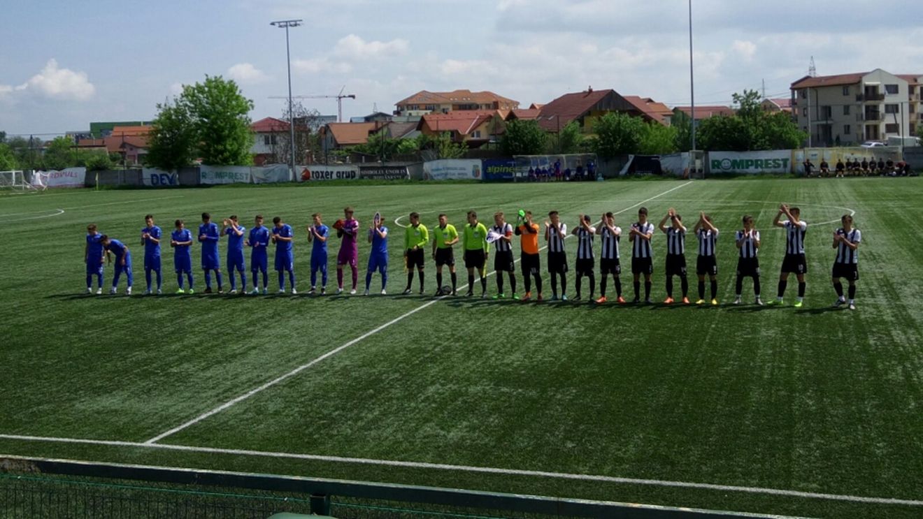 SCANDALOS | Jucătorii Viitorului, scuipați și bătuți de suporterii lui "U" Cluj la un meci al echipelor U19! Ultrașii au premeditat totul: "Lăsați nunțile și botezurile, avem treabă cu Hagi!"