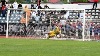 Portarul echipei SCM Râmnicu Vâlcea are mai multe oferte din Liga 2, unde încă speră că poate face pasul cu trupa olteană: ”Am înțeles că este posibil ca unele formații să nu continue”