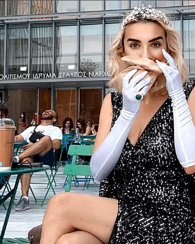 Ana Morodan a împlinit 37 de ani. ”Pitica dracului, nici liftul nu pleacă cu tine”