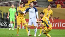 Comentatorul TV a răbufnit în direct la televiziunea publică, la România – Bosnia: „Tuturor miniștrilor ar trebui să le fie rușine!”