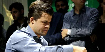 Magnus Carlsen l-a distrus pe ChatGPT într-o partidă de șah: „Mă predau!”