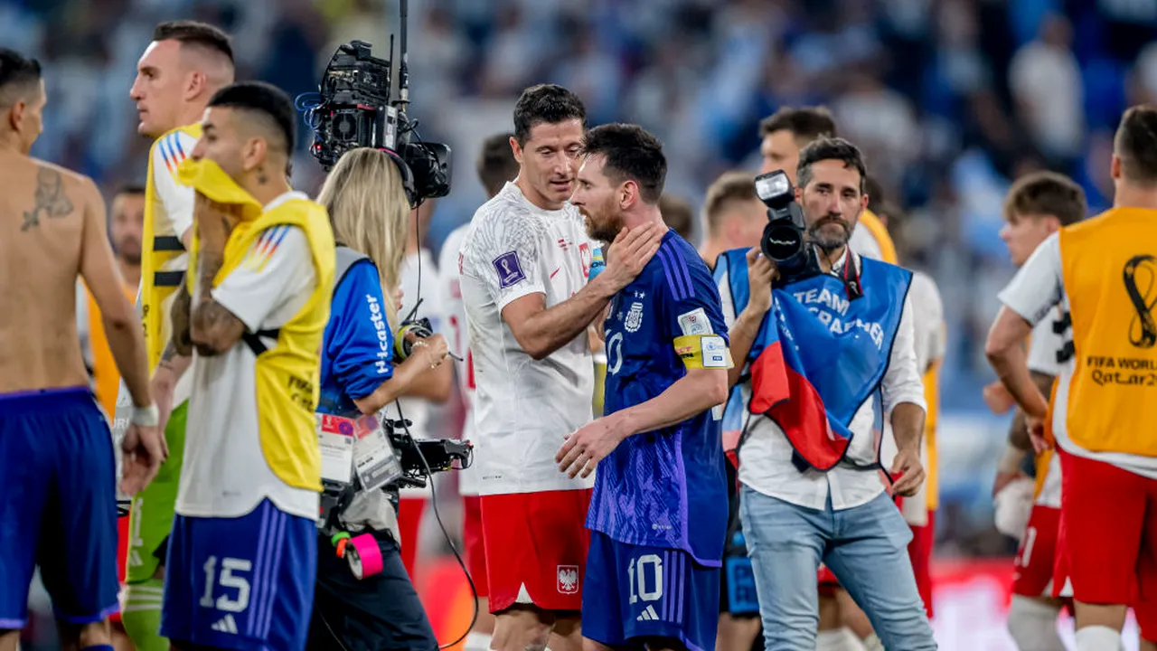 Robert Lewandowski a dezvăluit ce a vorbit cu Lionel Messi, pe teren, imediat după meciul Argentina - Polonia: „A fost extrem de ciudat!”