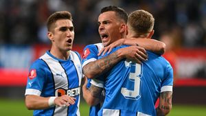 Dan Nistor, explicații pentru suporteri! Ce s-a întâmplat cu fotbalistul exclus din lotul Universității Craiova și ce își propune: „Am trecut printr-o perioadă mai dificilă”