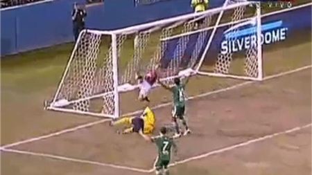 VIDEO Încă un gol "invizibil"! Grecilor de la PAO le-a fost refuzat un gol valabil in amicalul cu AC Milan!