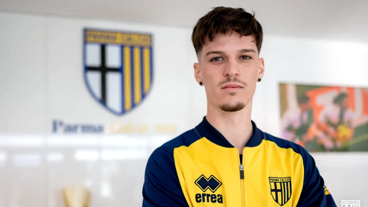 „Whatta Man!”. Transferul lui Dennis Man la Parma i-a inspirat pe italieni. Ce cântec i-au găsit pentru prezentarea oficială