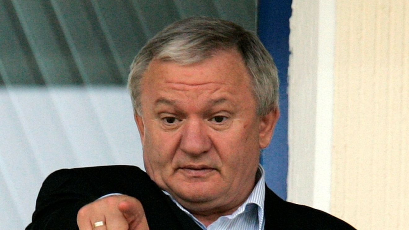 Porumboiu: "Doar Steaua și CFR-ul se bat pentru titlu, restul echipelor înoată"