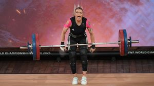 Mihaela Cambei a luat 6 medalii de aur şi e de neoprit în România