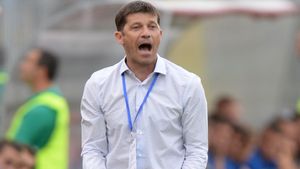 Astra se apropie de grupe după o dublă victorie cu Slovan. Isăilă își numără "răniții": "Trebuie să facem investigații, a fost un joc dur"