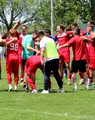 Athletico Vinga a devenit noua campioană a județului Arad! Rivalii din Felnac au acuzat arbitrajul din derby: ”Rușine!”