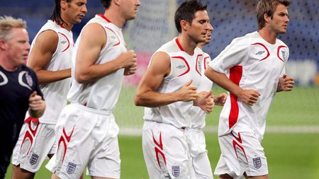 Asta e echipa de vis care "înscrie" cel mai des!** Topul afemeiaților din fotbal! Un român e "titular" incontestabil :)