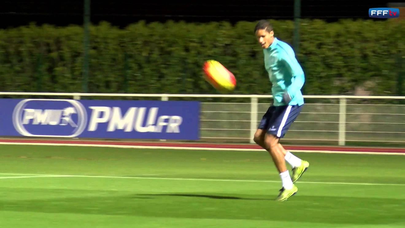 Cât de tehnic este Varane! VIDEO | Faza reușită la antrenamente de fundașul Realului